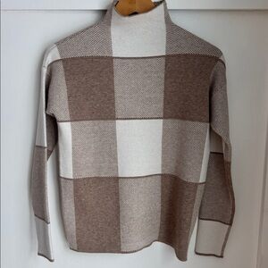 Tahari Brown & Cream Checkered Men's Sweater